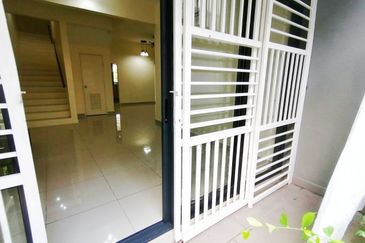 Crescent Park Townvilla