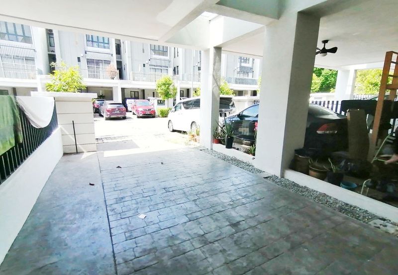 Crescent Park Townvilla