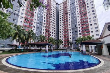 Vista Pinggiran, Taman Pinggiran Putra