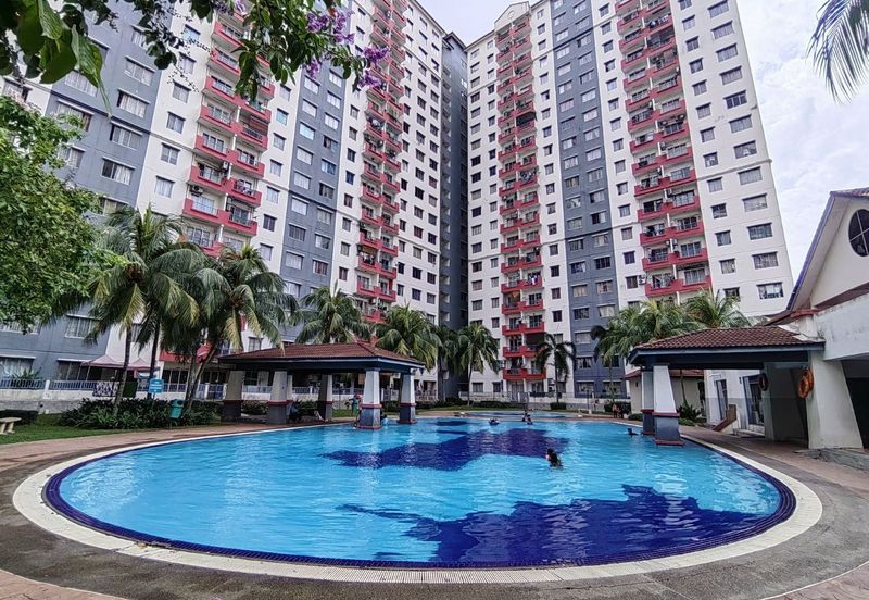 Vista Pinggiran, Taman Pinggiran Putra