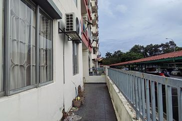 Vista Pinggiran, Taman Pinggiran Putra