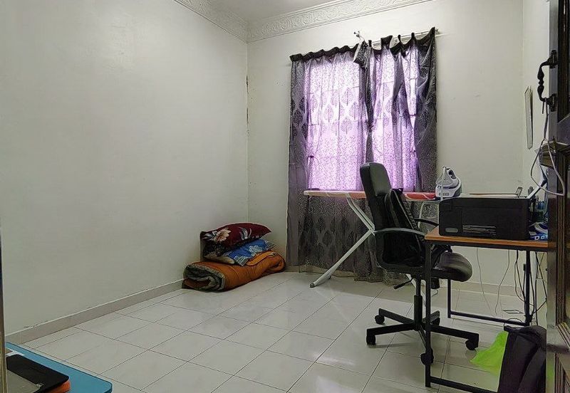 Vista Pinggiran, Taman Pinggiran Putra