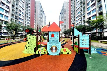 PR1MA Lakefront Homes