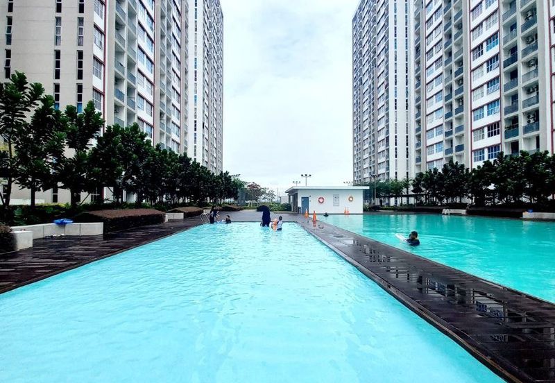 PR1MA Lakefront Homes