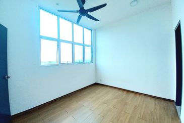 PR1MA Lakefront Homes