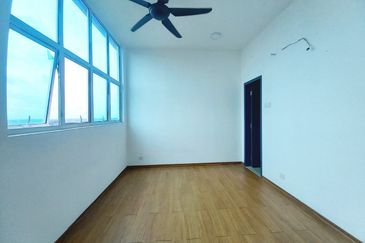 PR1MA Lakefront Homes