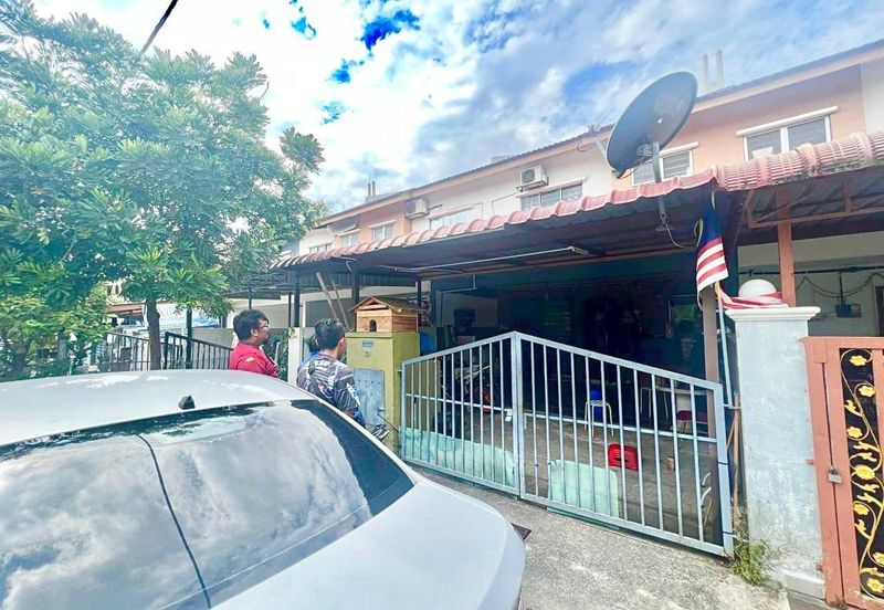 Jln SP 2/16 @ Bandar Saujana Putra