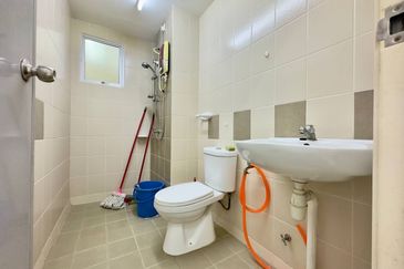 Seri Baiduri Apartments @ Setia Alam