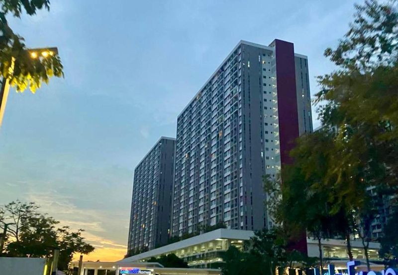 PR1MA Lakefront Homes