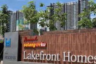 PR1MA Lakefront Homes