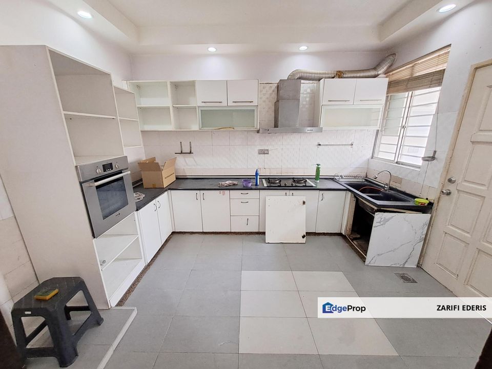 Sepah Puteri Renovated 22 x 73 Double Storey Terrace House at Seksyen 5 Kota Damasara For Sale, Selangor, Kota Damansara