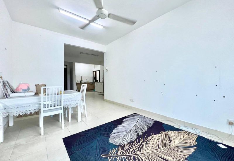 Villa Park Condominium