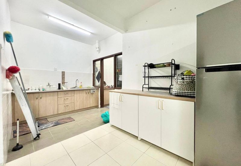 Villa Park Condominium