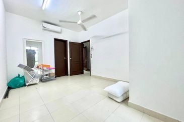 Villa Park Condominium