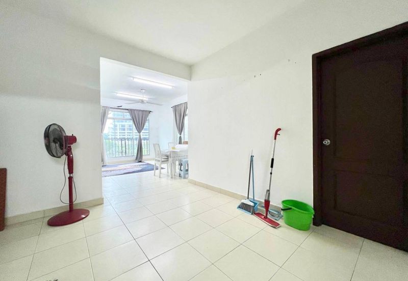 Villa Park Condominium