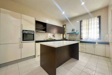 Tropika 2 Bukit Jelutong