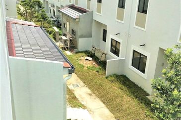 Monet Lily @ Sunsuria City