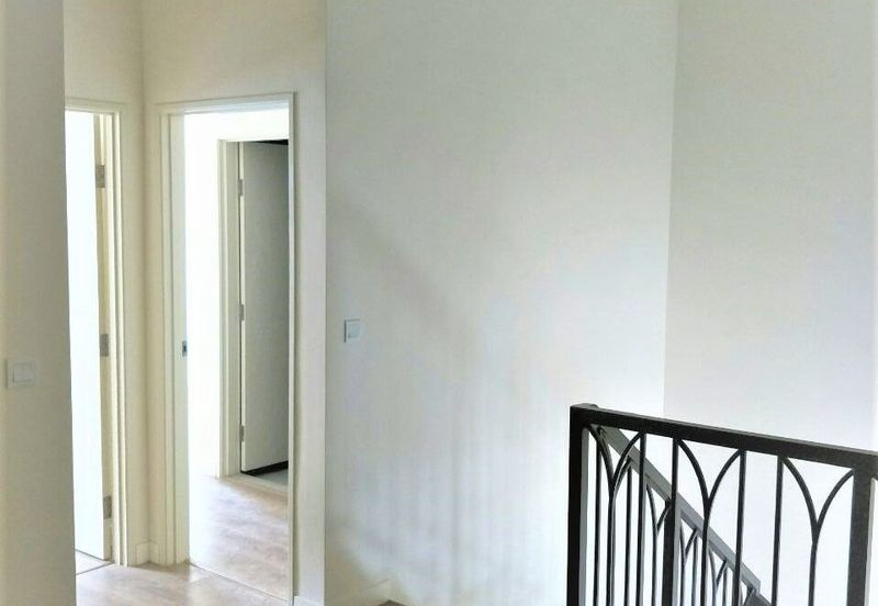 Monet Lily @ Sunsuria City