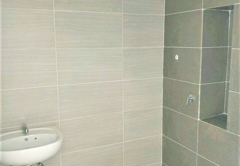 Monet Lily @ Sunsuria City