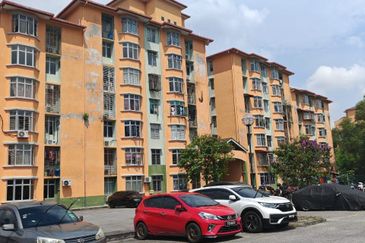 Seroja Apartment (Putra Perdana)