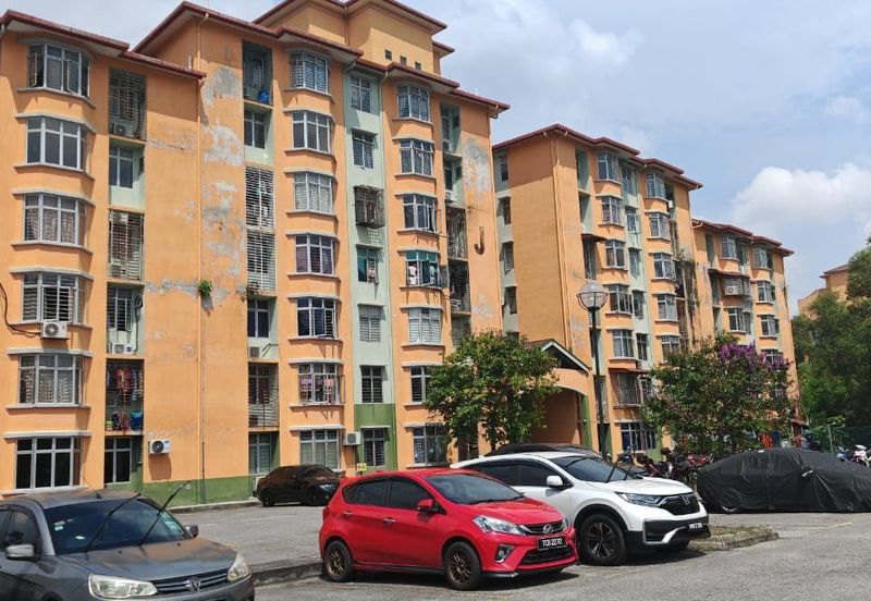 Seroja Apartment (Putra Perdana)
