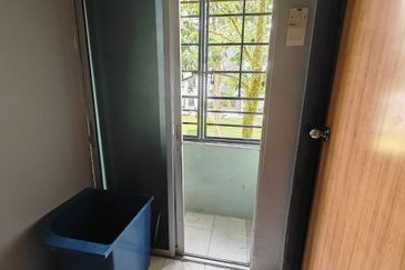 Seroja Apartment (Putra Perdana)