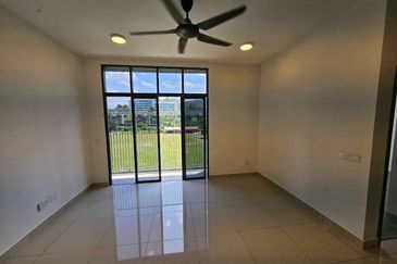 Henna Residence @ The Quartz