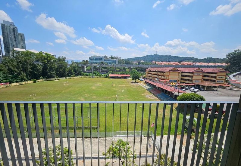 Henna Residence @ The Quartz