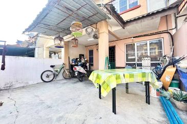 Seksyen 2 Bandar Bukit Mahkota