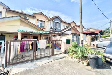 Seksyen 2 Bandar Bukit Mahkota