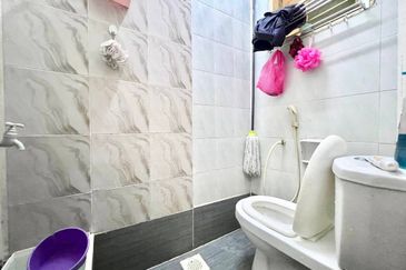 Seksyen 2 Bandar Bukit Mahkota