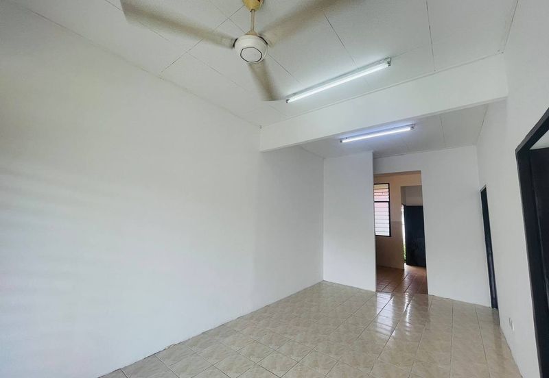 Jln SP 2/16 @ Bandar Saujana Putra