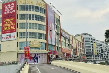 Ostia Bangi Business Avenue