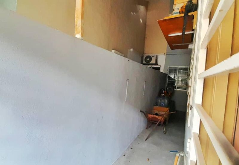 Jln SP 2/16 @ Bandar Saujana Putra