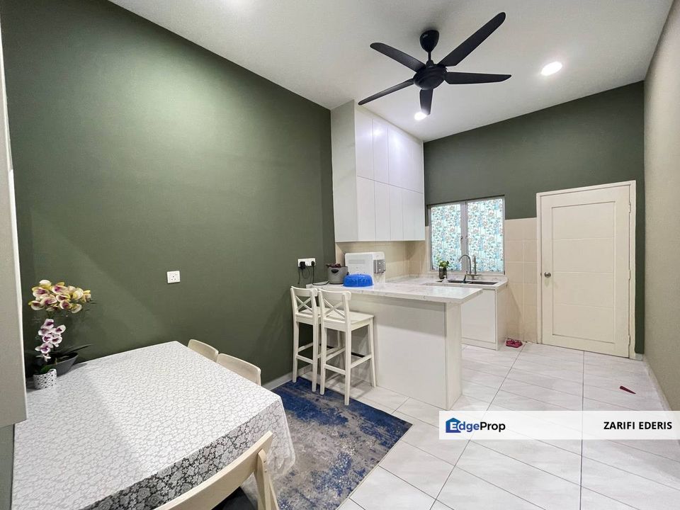 RUMAH CANTIK ✔ LOW BOOKING ✔ Boleh Keluar EPF Rumah Teres Setingkat Kampung Lombong Seksyen 29 Shah Alam Untuk DI JUAL, Selangor, Shah Alam