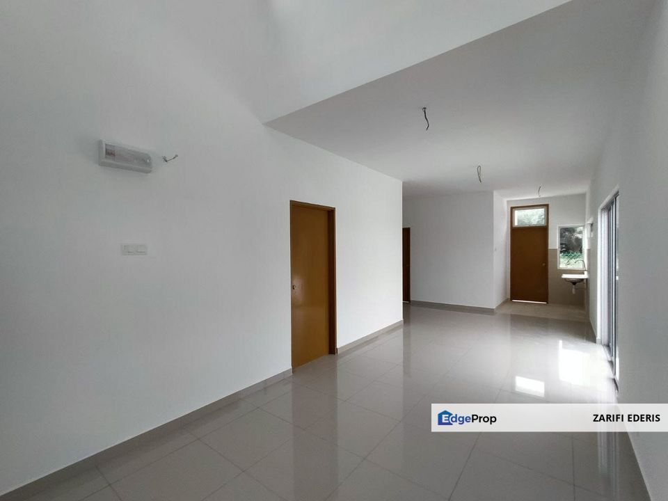 END LOT with Extra Land Single Storey Terrace Taman Wira Permai Tg Agas Seksyen 30 Shah Alam For Sale, Selangor, Shah Alam