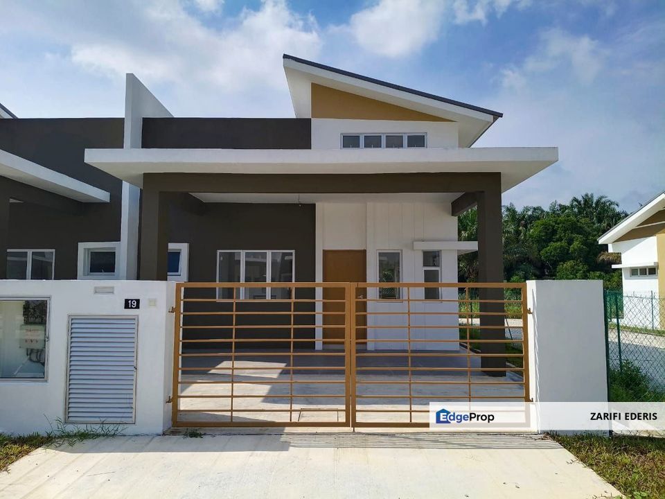 END LOT with Extra Land Single Storey Terrace Taman Wira Permai Tg Agas Seksyen 30 Shah Alam For Sale, Selangor, Shah Alam