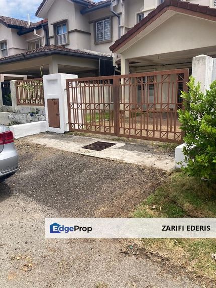 Spacious unit Near Elite Highway & has LRT 2 Storey Terrace Putra Heights Seksyen 10 For Rent, Selangor, Subang Jaya