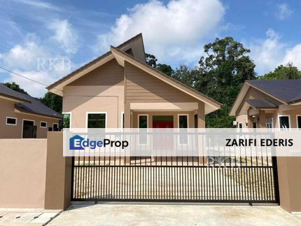 BEBAS BANJIR dan DEKAT DENGAN SEKOLAH Rumah Banglo Cantik 4 Bilik di Wakaf Bharu Kota Bharu Kelantan untuk Di Jual, Kelantan, Kota Bharu