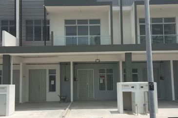 Jln SP 2/16 @ Bandar Saujana Putra