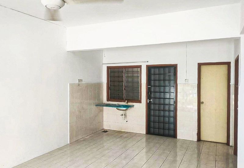 Jln SP 2/16 @ Bandar Saujana Putra