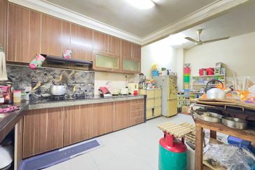 Persiaran Puncak Alam 1 