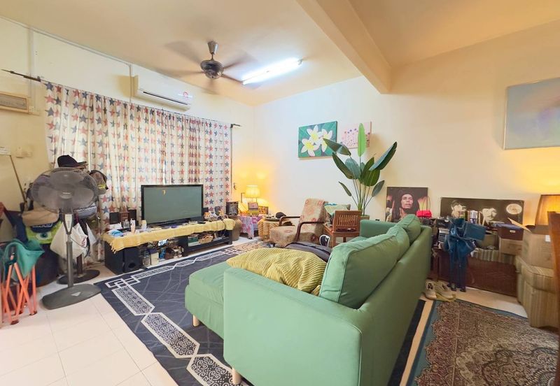 Persiaran Puncak Alam 1 