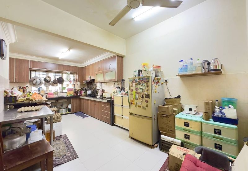 Persiaran Puncak Alam 1 