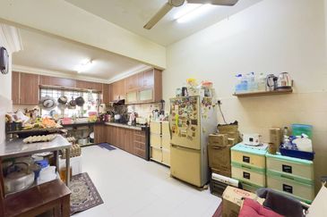 Persiaran Puncak Alam 1 