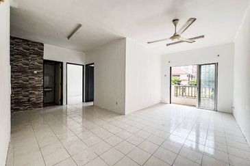 Vista Pinggiran, Taman Pinggiran Putra