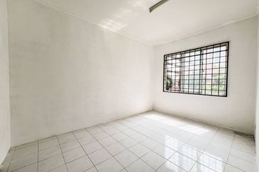 Vista Pinggiran, Taman Pinggiran Putra