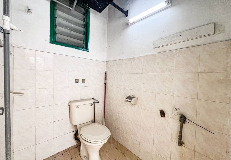 Vista Pinggiran, Taman Pinggiran Putra