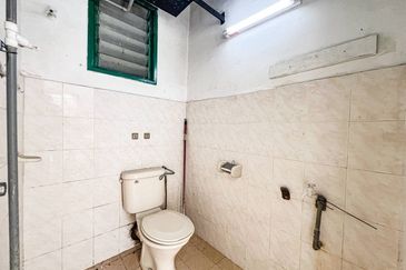 Vista Pinggiran, Taman Pinggiran Putra