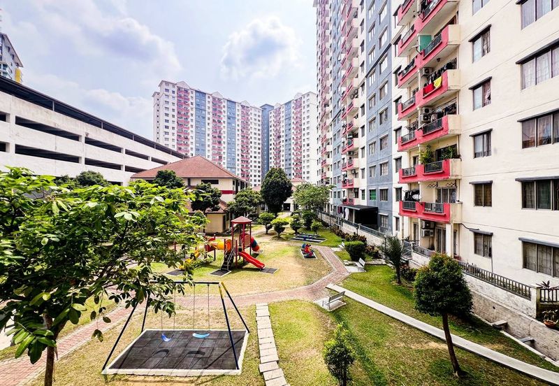 Vista Pinggiran, Taman Pinggiran Putra